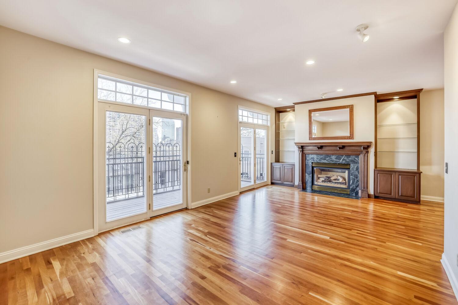 228 Ridgewood Avenue Minneapolis, MN 55403 - Photo 3 of 27