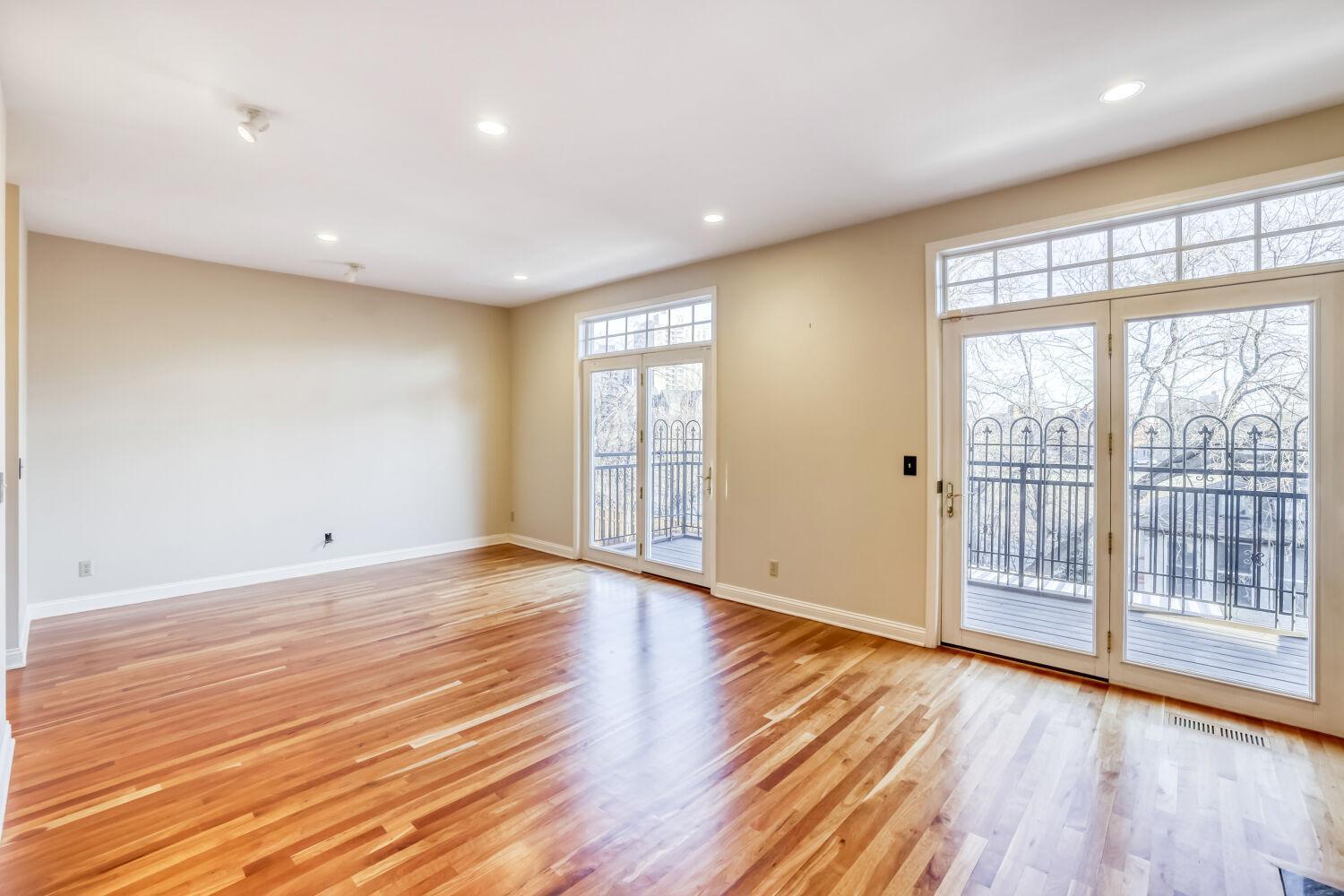 228 Ridgewood Avenue Minneapolis, MN 55403 - Photo 5 of 27