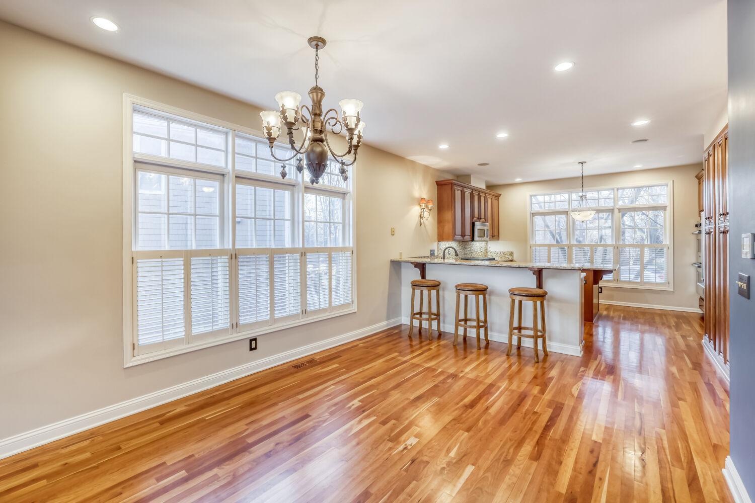 228 Ridgewood Avenue Minneapolis, MN 55403 - Photo 7 of 27