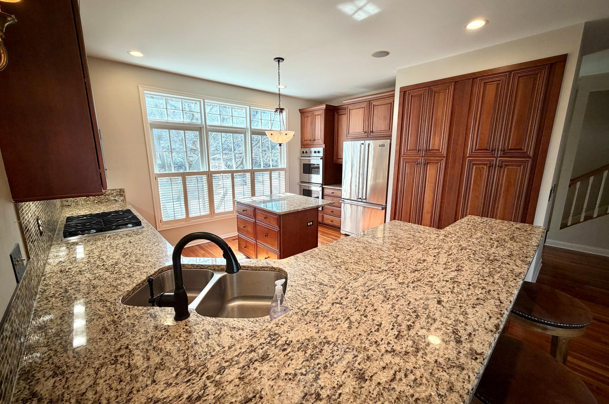 228 Ridgewood Avenue Minneapolis, MN 55403 - Photo 10 of 27