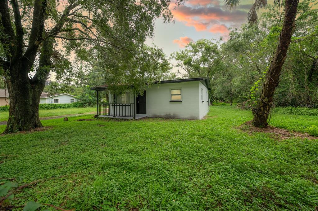 10411 North Woodmere Road Tampa, FL 33617 - Photo 27 of 29