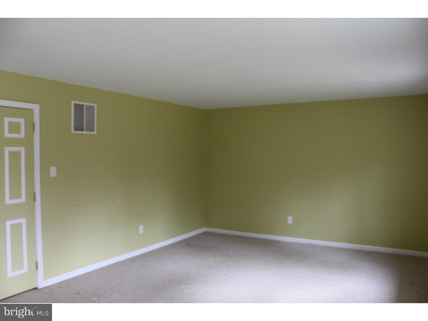43 Andover Road Glenmoore, PA 19343 - Photo 7 of 16 Living Room