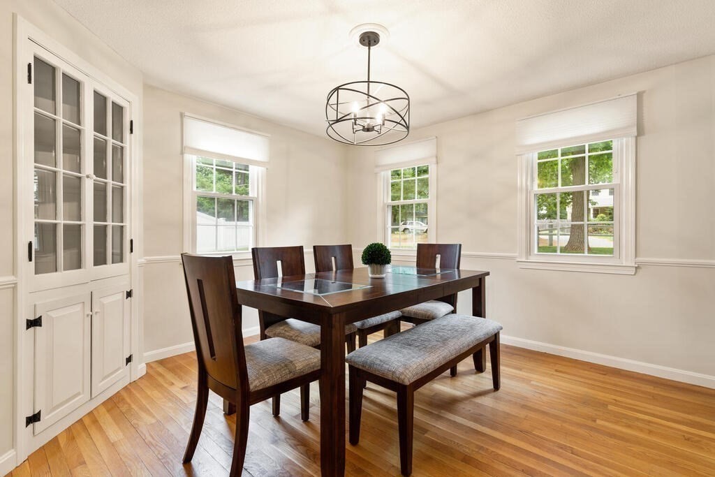 35 Birch Road Westford, MA 01886 - Photo 7 of 32 Gallery Image 7