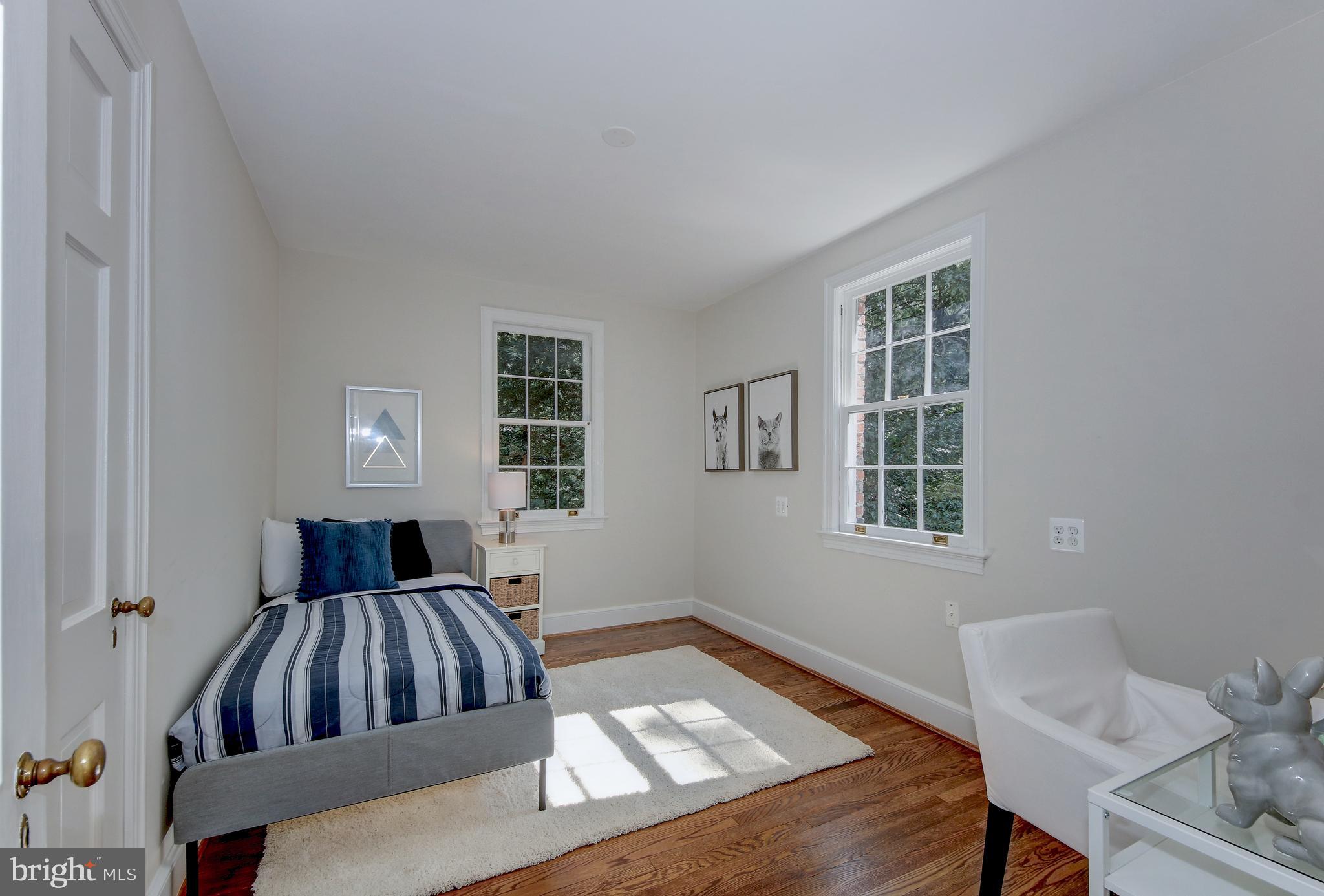 4020 Reno Road Northwest Washington, DC 20008 - Photo 24 of 61 Third bedroom on upper level