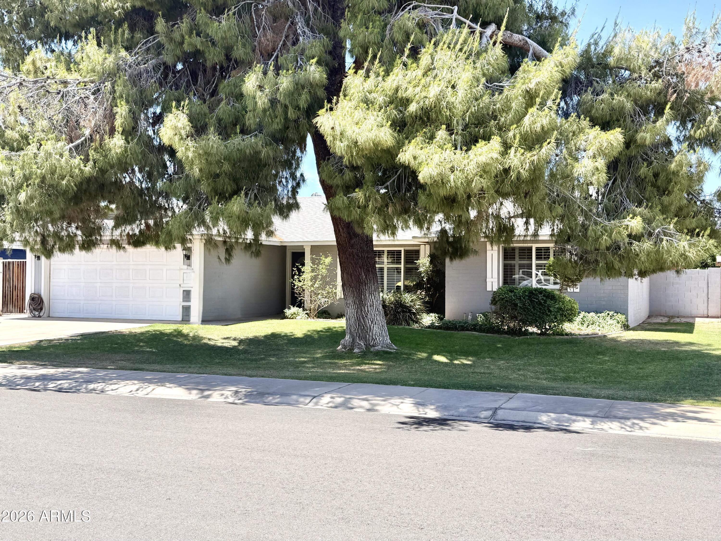 6756 South Oak Street Tempe, AZ 85283 - Photo 2 of 41 IMG_3827