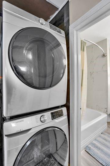 1850 Middle Street Pittsburgh, PA 15215 - Photo 14 of 27 a utility room with a washer and dryer