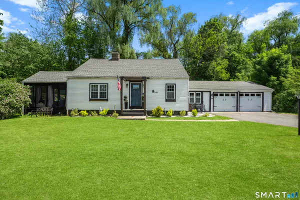 $525,000 | 211 Whisconier Road, Brookfield, CT 06804