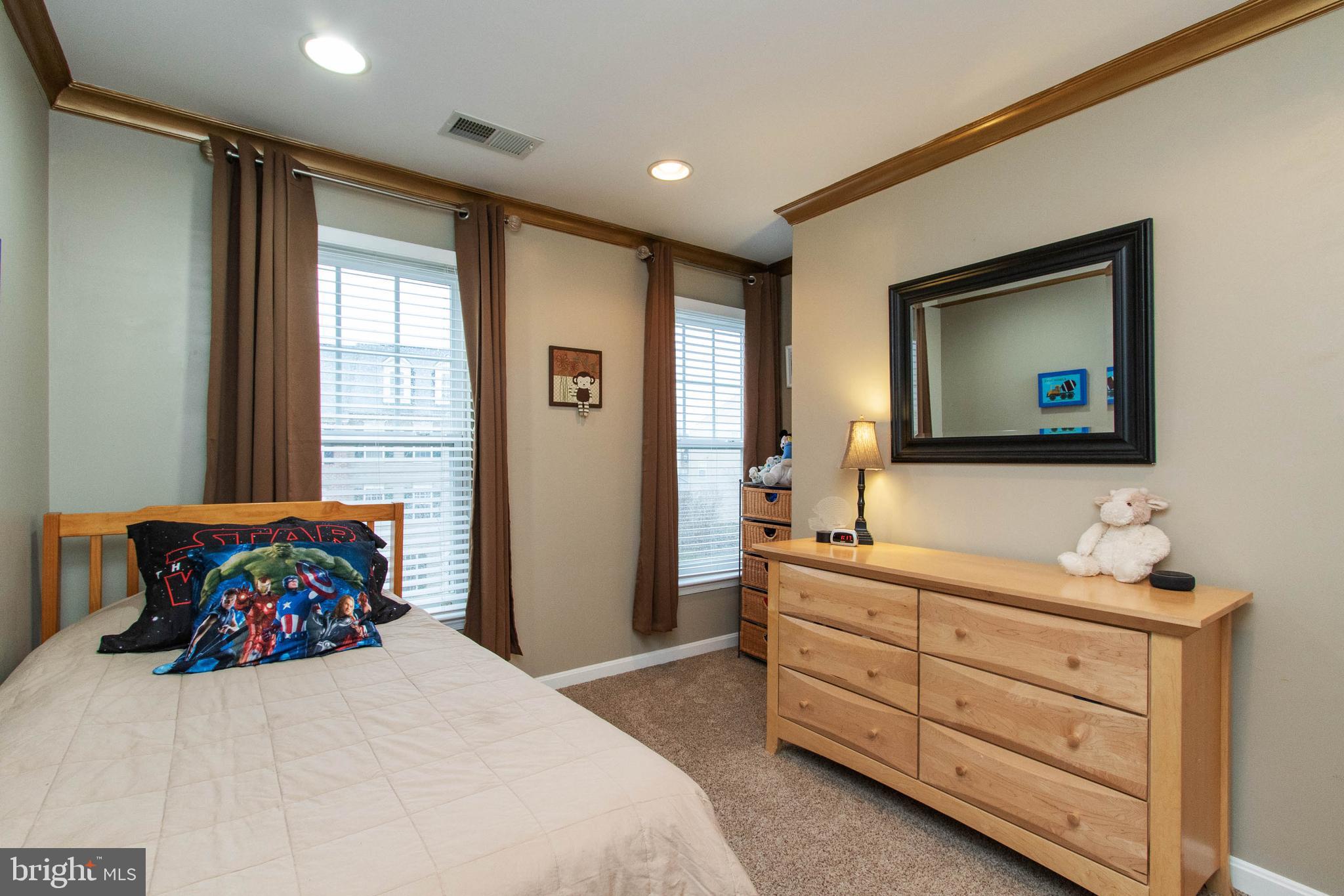 9185 Ribbon Falls Loop Bristow, VA 20136 - Photo 23 of 34 Bedroom 2 with Large Dbl Closet with Closet System