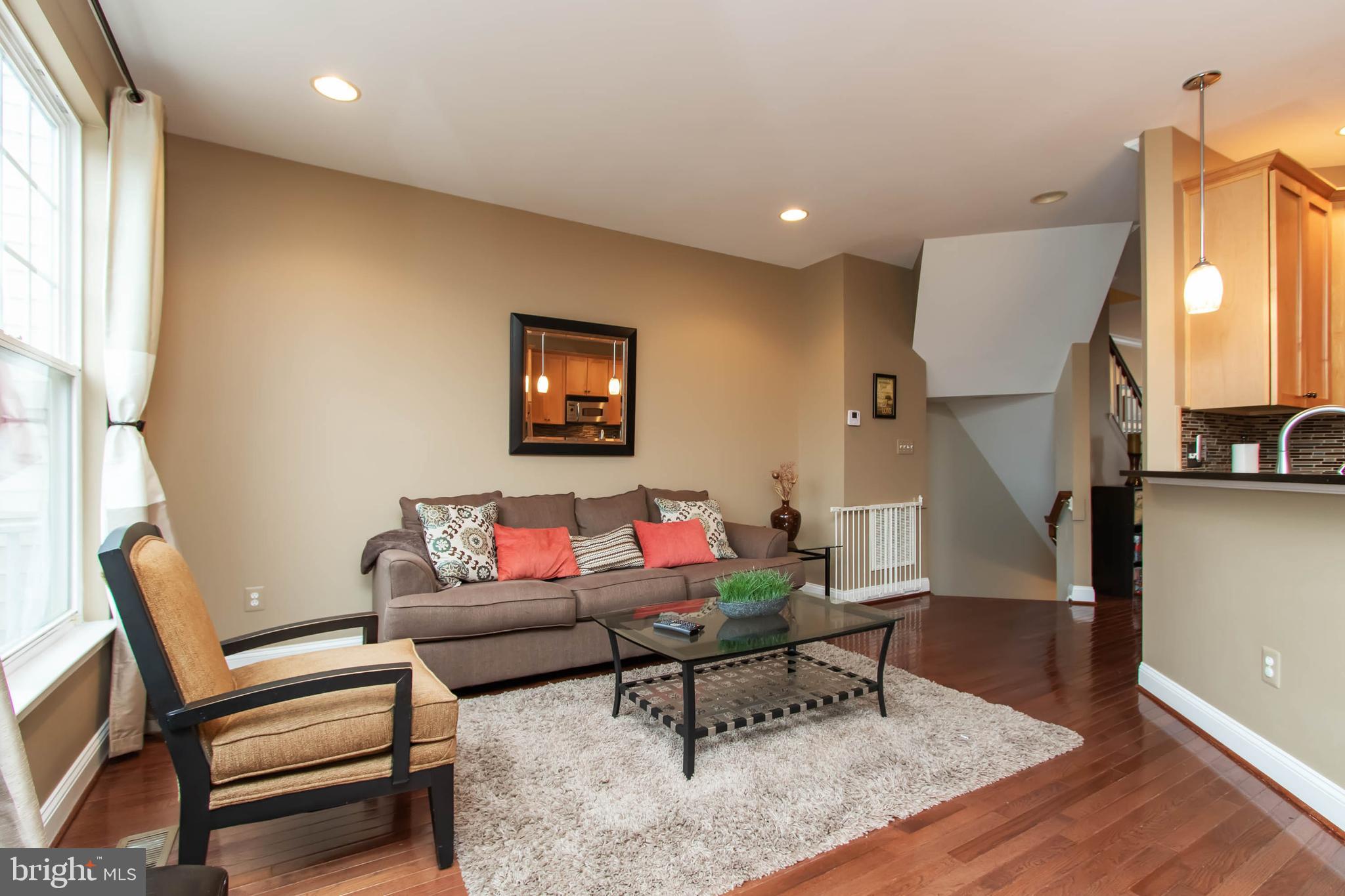 9185 Ribbon Falls Loop Bristow, VA 20136 - Photo 5 of 34 Family Rm Opens to Gourmet Kitchen