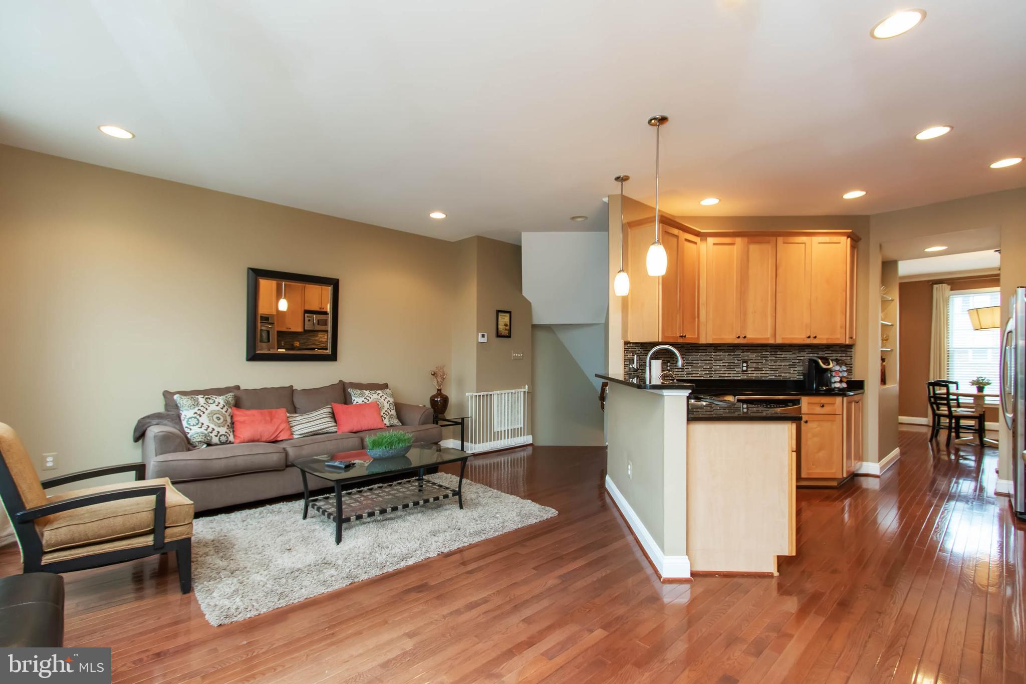 9185 Ribbon Falls Loop Bristow, VA 20136 - Photo 6 of 34 Breakfast Area Opens to Family Rm & Gourmet Kit