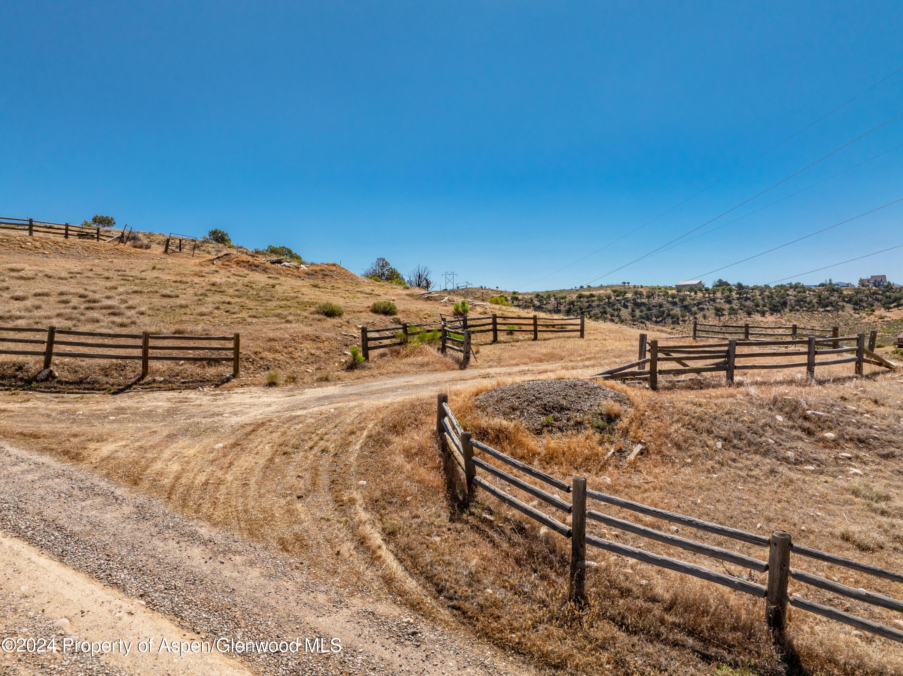 189 Rio Bravo Road Silt, CO 81652 - Photo 27 of 32 private driveway entrance