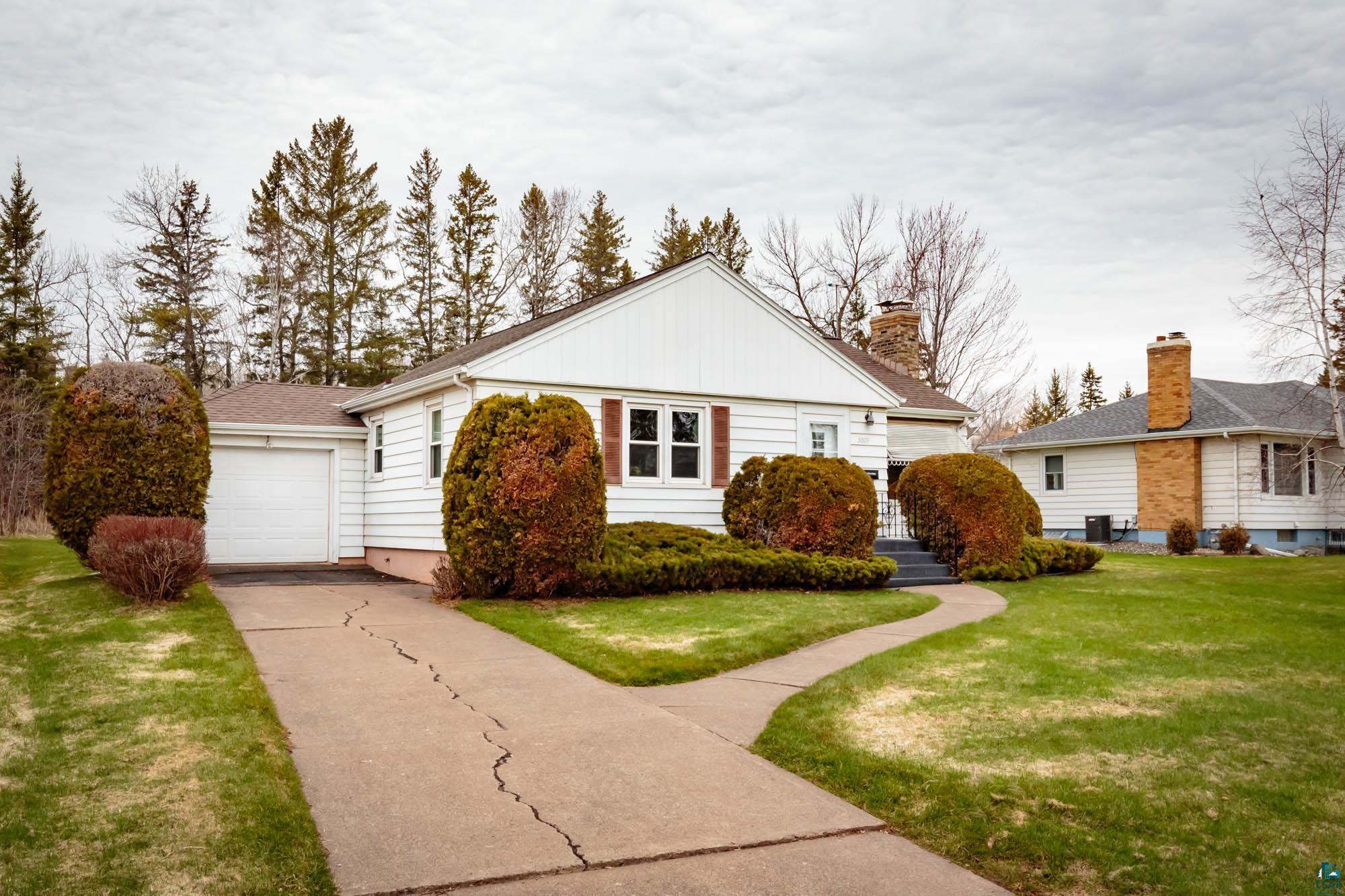 5009 London Road Duluth, MN 55804 - Photo 3 of 30 Gallery Image 3