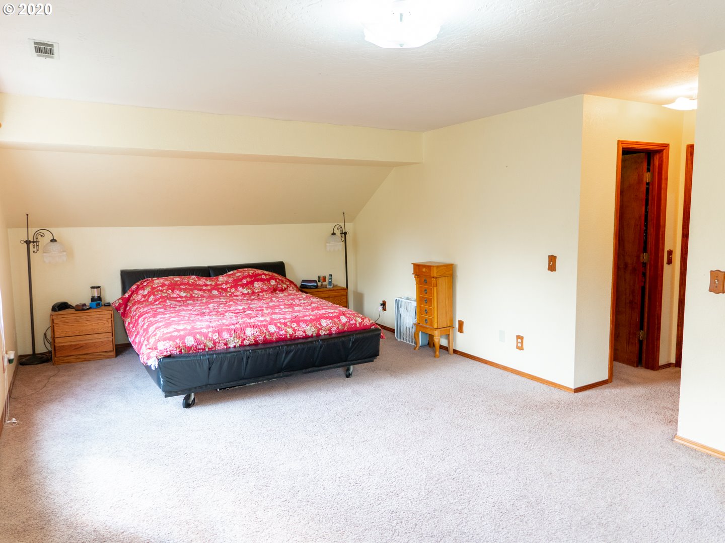 27481 Riggs Hill Road Sweet Home, OR 97386 - Photo 8 of 25 Gallery Image 8