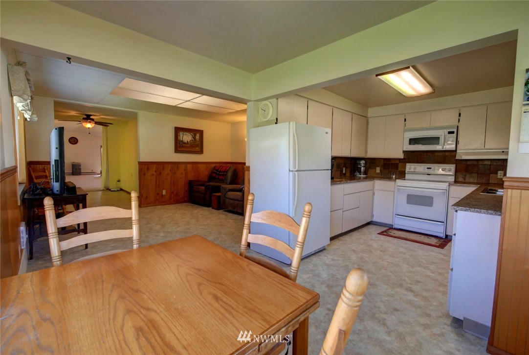 35 Vic Smith Road Omak, WA 98841 - Photo 8 of 38 Gallery Image 8