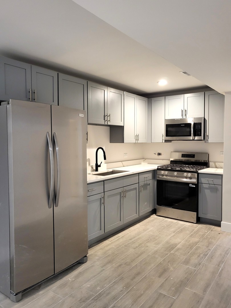 2828 West Fulton Street, Unit B Chicago, IL 60612 - Photo 2 of 10