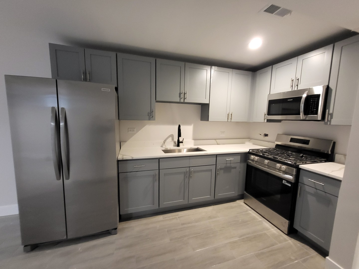 2828 West Fulton Street, Unit B Chicago, IL 60612 - Photo 4 of 10