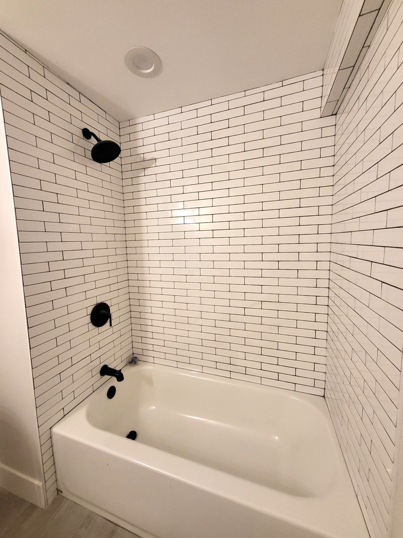 2828 West Fulton Street, Unit B Chicago, IL 60612 - Photo 10 of 10