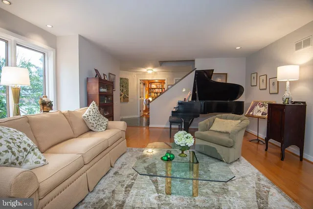 $1,100,000 | 105 Santomera Lane, Wilmington, DE 19807