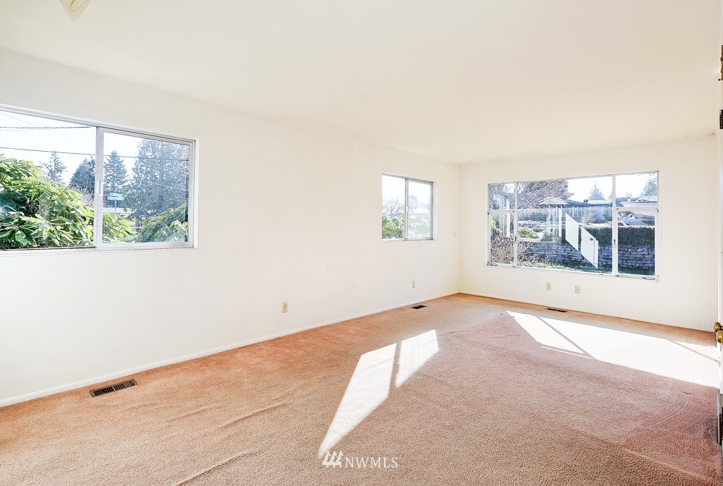330 Heather Road Everett, WA 98203 - Photo 16 of 21