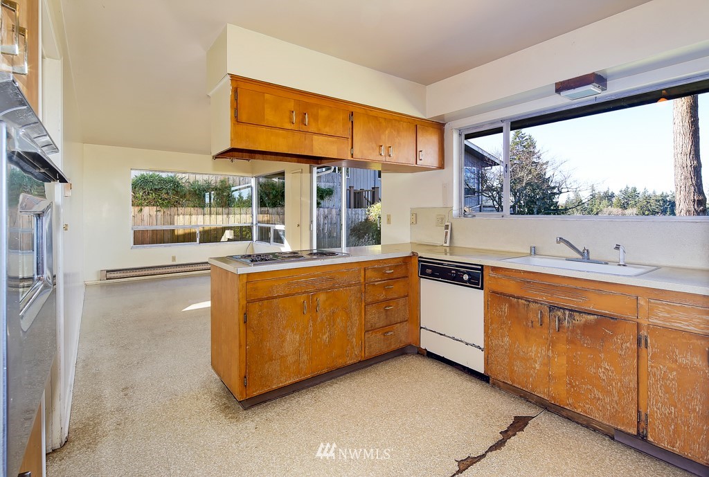 330 Heather Road Everett, WA 98203 - Photo 10 of 21
