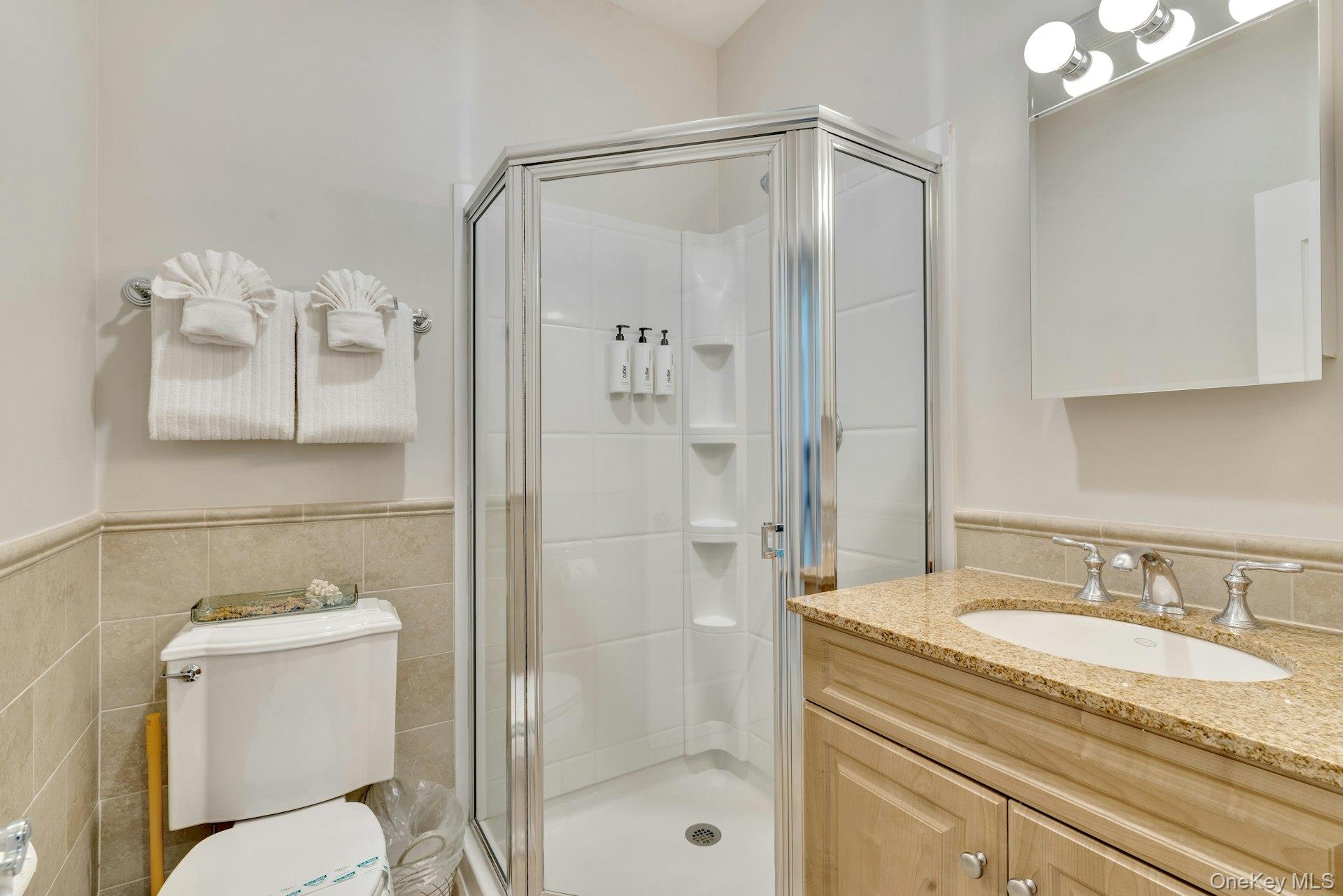 61475 Rte 48, Unit A105 Southold, NY 11971 - Photo 14 of 28