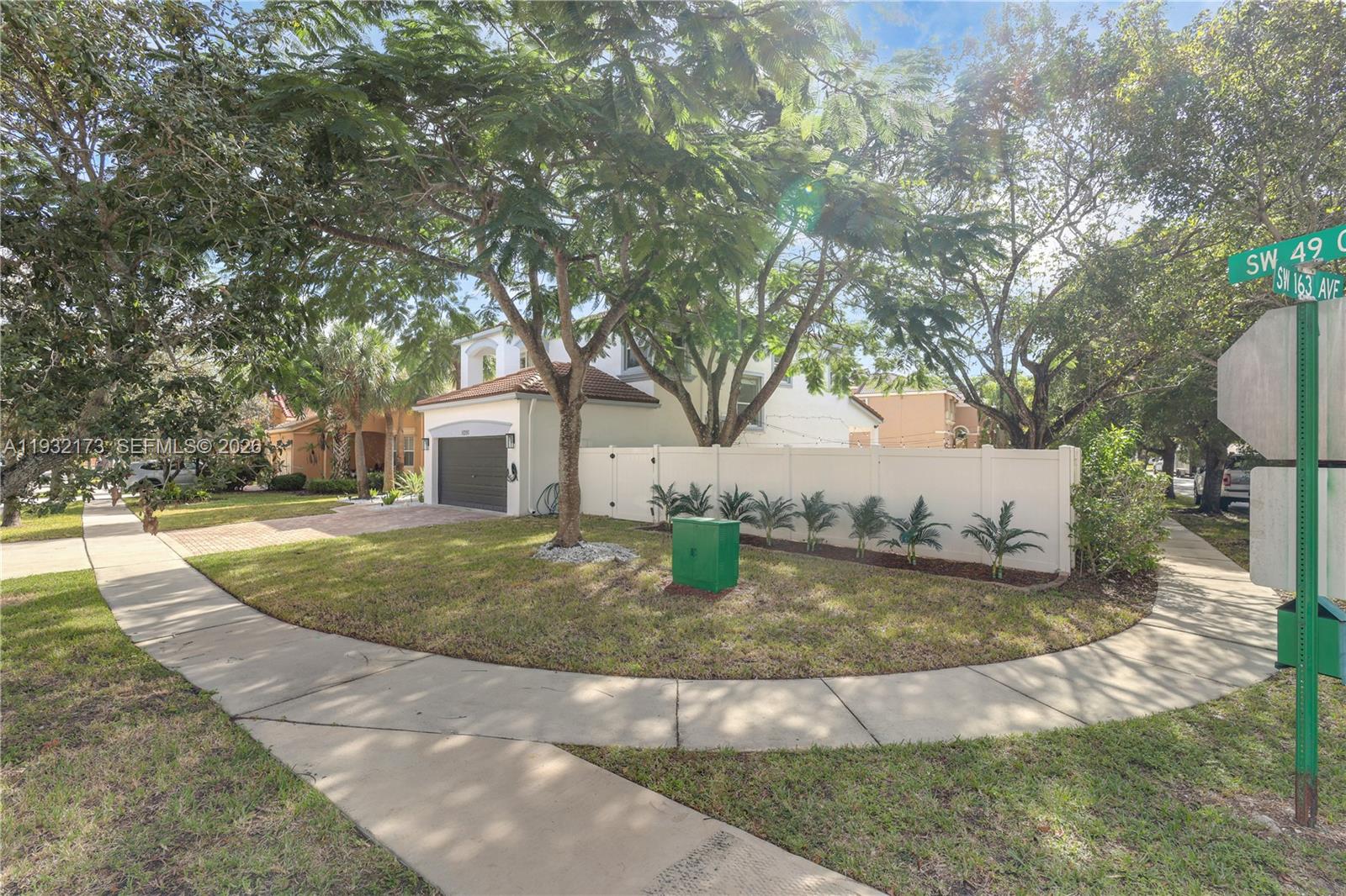 16290 Southwest 49th Court Miramar, FL 33027 - Photo 3 of 47