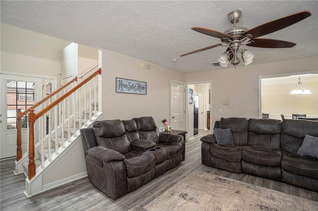 3954 Riverside Parkway Decatur, GA 30034 - Photo 12 of 38 a living room with furniture
