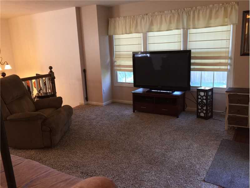 278 Randy Lane Coraopolis, PA 15108 - Photo 2 of 10 Living Room.