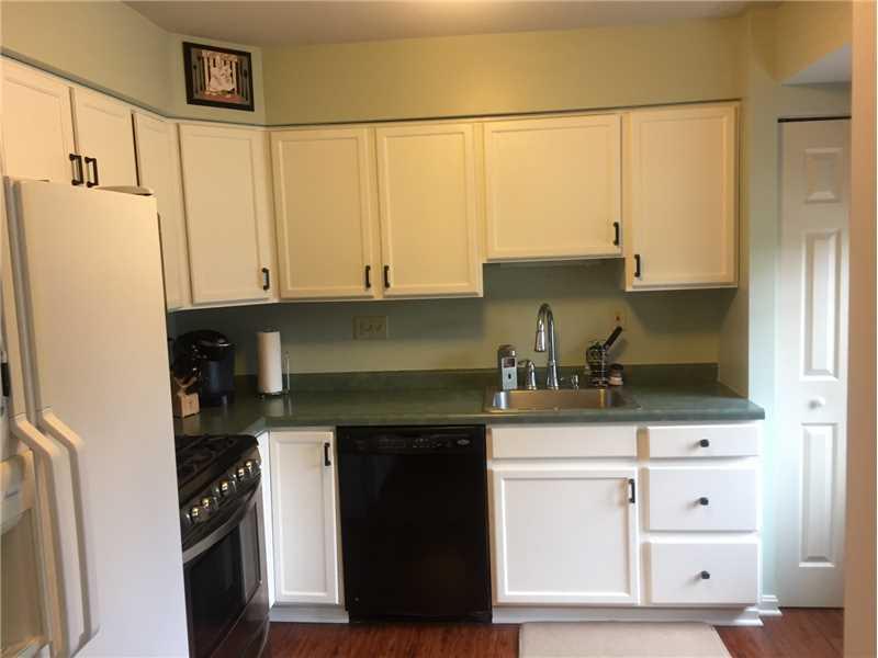 278 Randy Lane Coraopolis, PA 15108 - Photo 3 of 10 Kitchen.