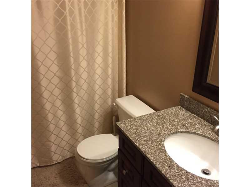 278 Randy Lane Coraopolis, PA 15108 - Photo 7 of 10 Master Bath/Spa.