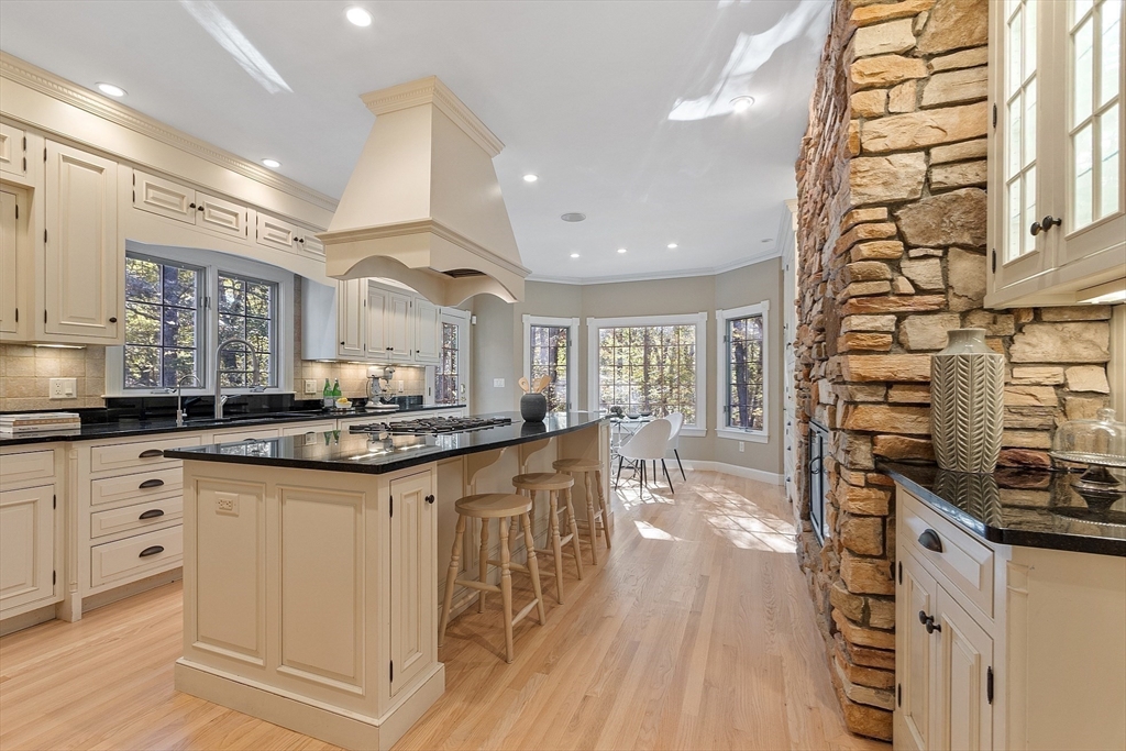 9 Garland Road Lincoln, MA 01773 - Photo 6 of 40 Gallery Image 6