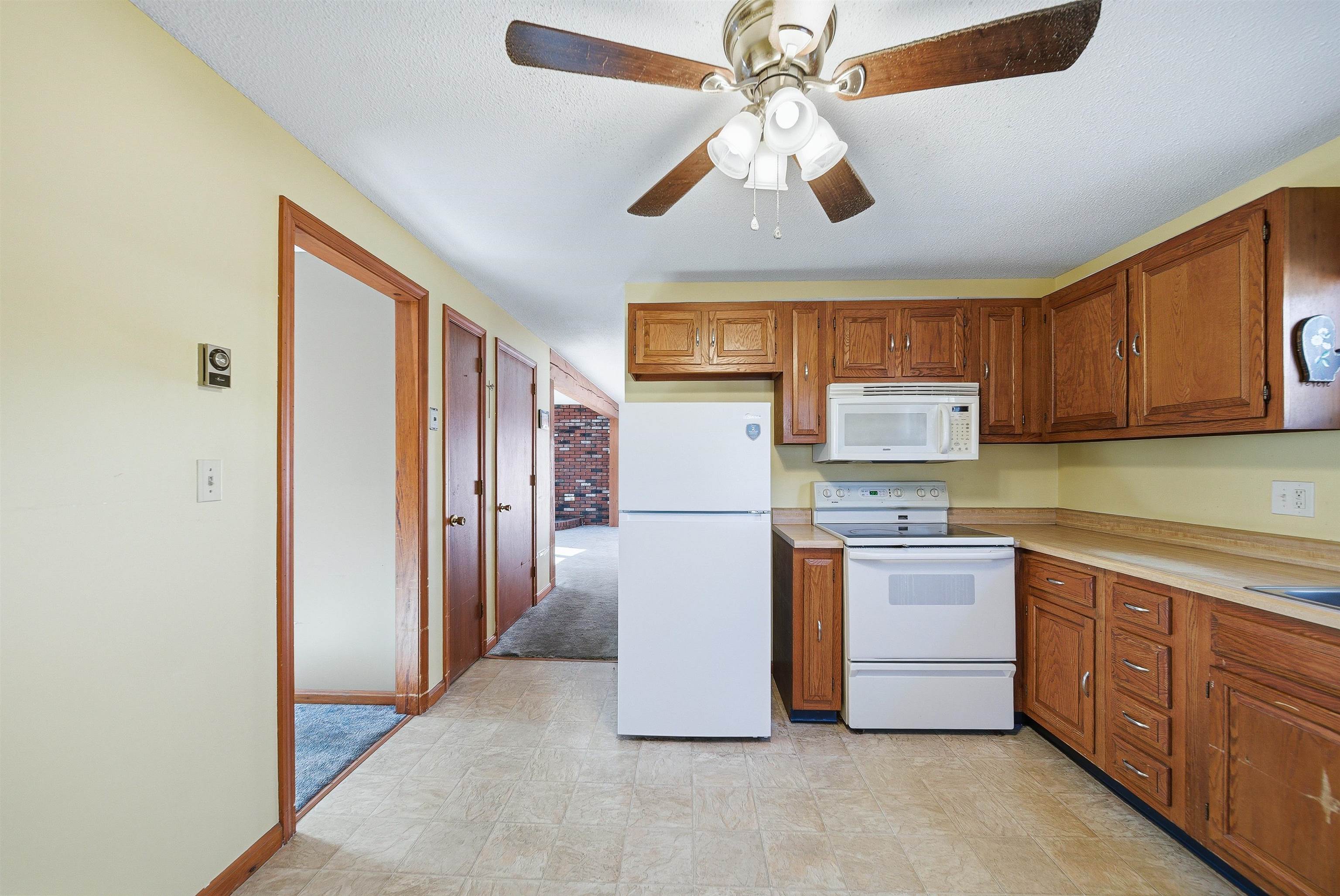 48 Dracut Road Hudson, NH 03051 - Photo 14 of 45 Gallery Image 14