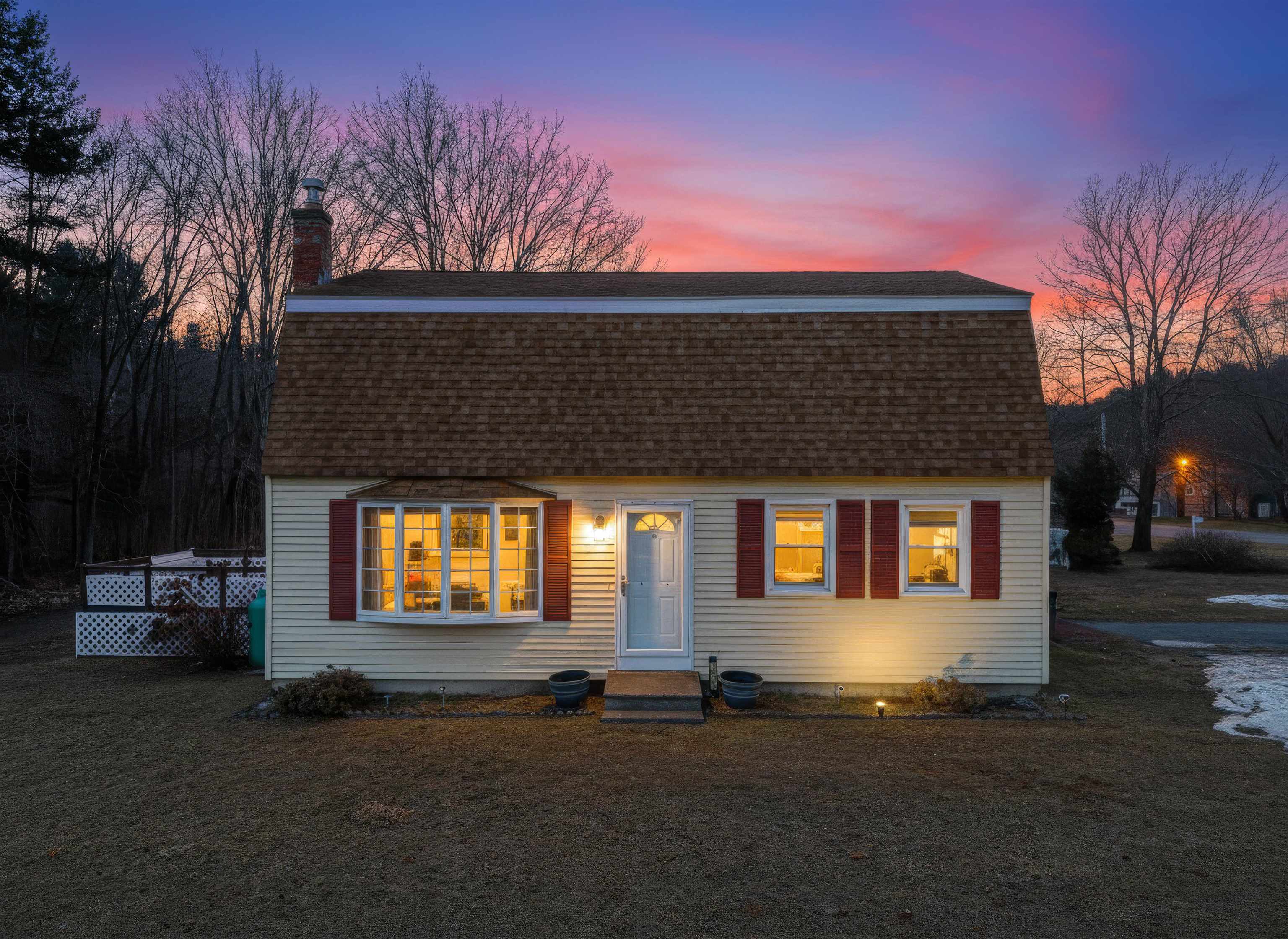 48 Dracut Road Hudson, NH 03051 - Photo 2 of 45 Gallery Image 2