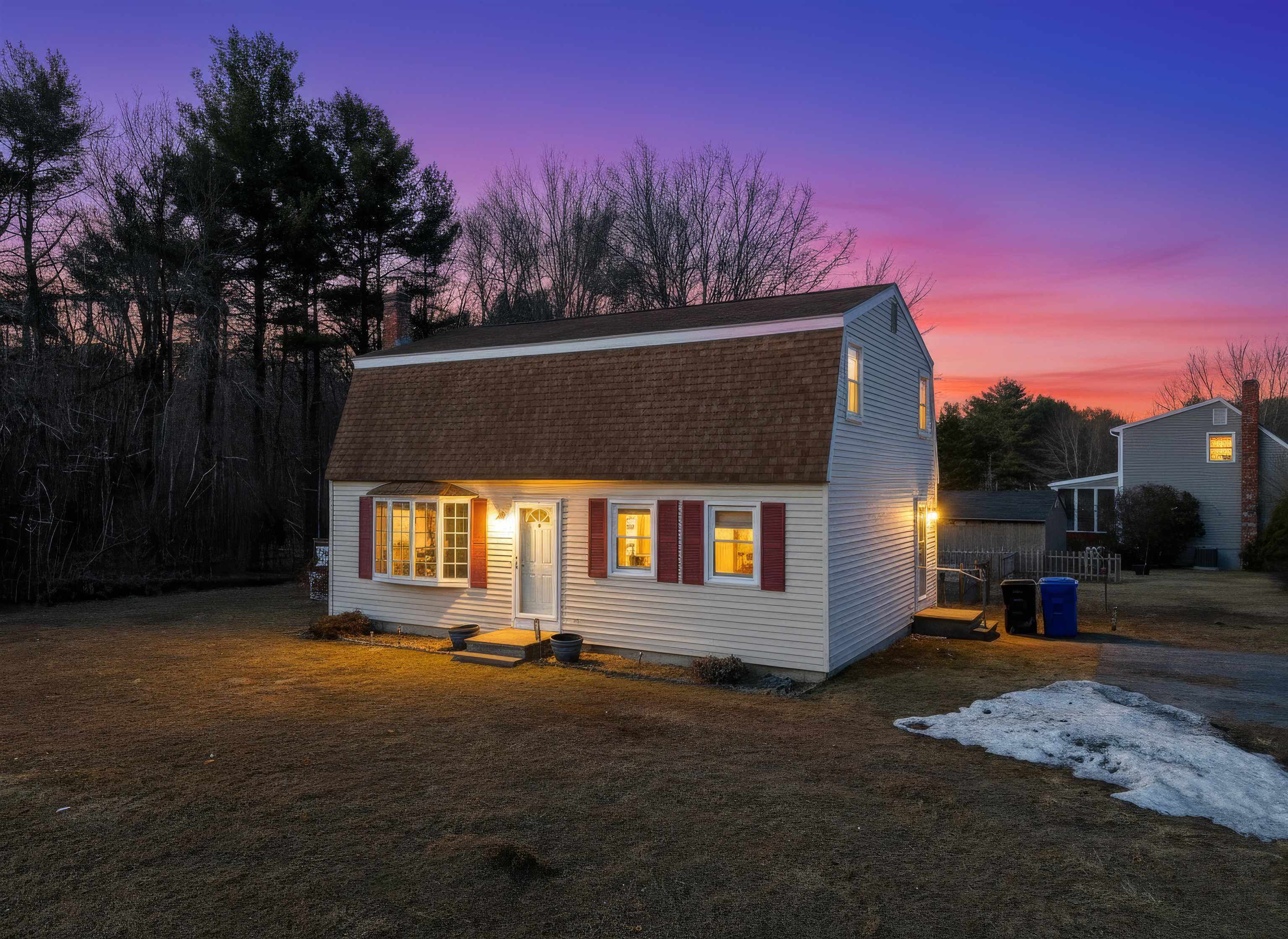 48 Dracut Road Hudson, NH 03051 - Photo 4 of 45 Gallery Image 4