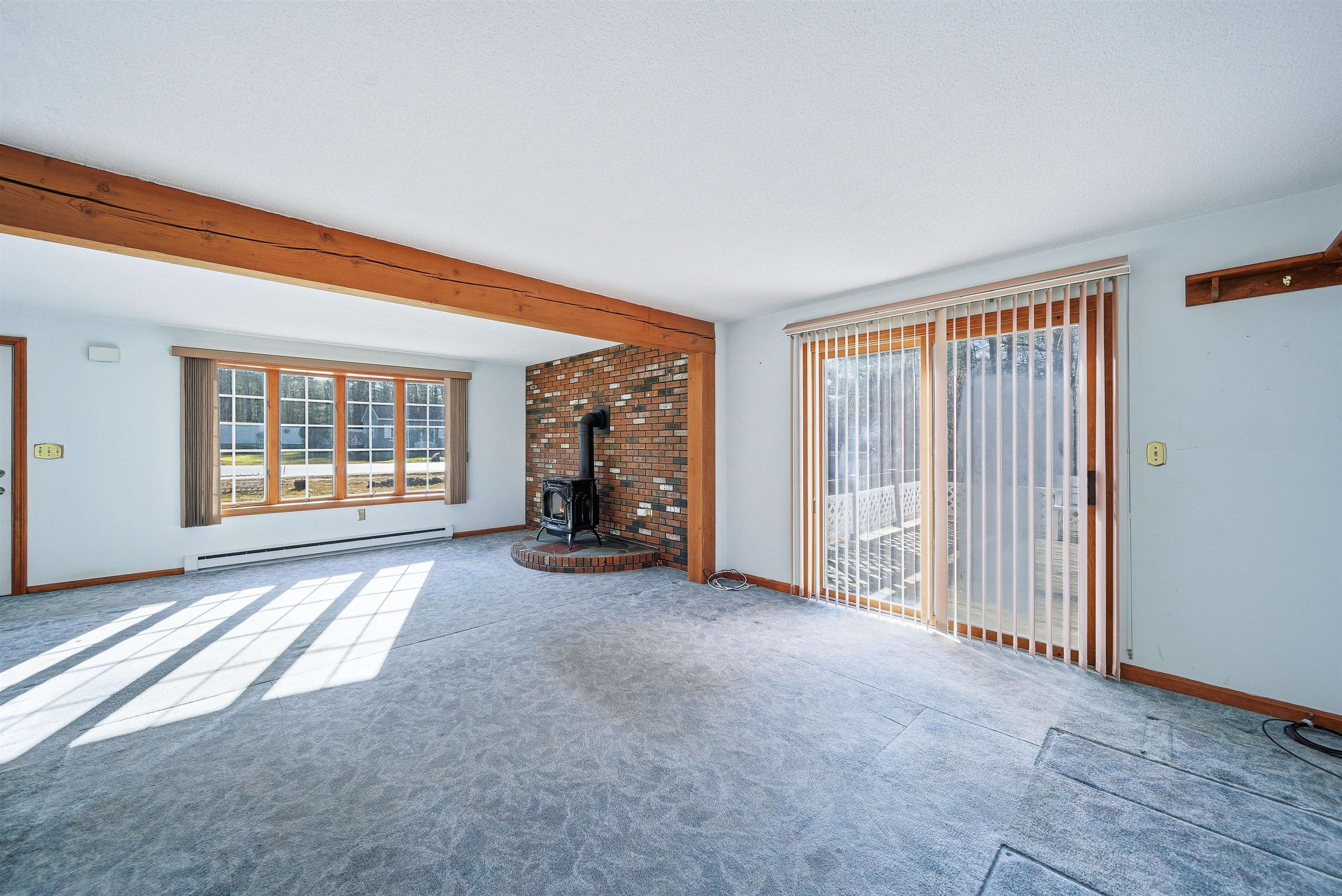 48 Dracut Road Hudson, NH 03051 - Photo 8 of 45 Gallery Image 8