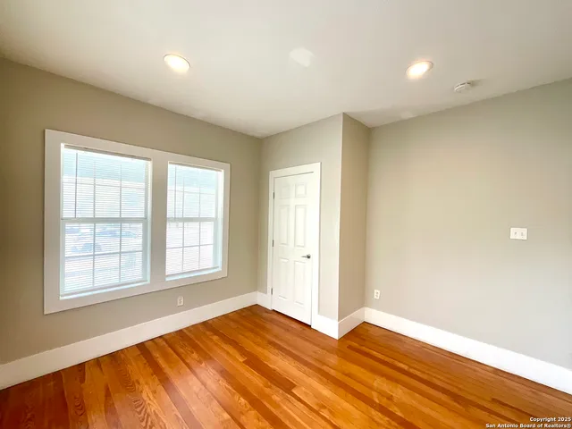 $1,549 | 1427 Burnet Street, San Antonio, TX 78202