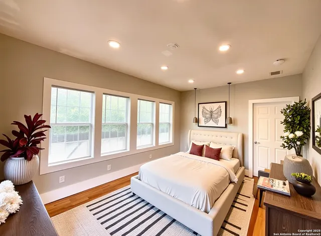 $1,549 | 1427 Burnet Street, San Antonio, TX 78202