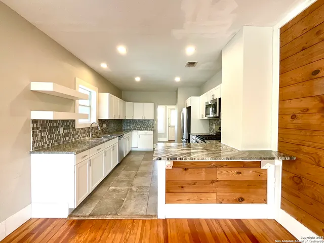 $1,549 | 1427 Burnet Street, San Antonio, TX 78202
