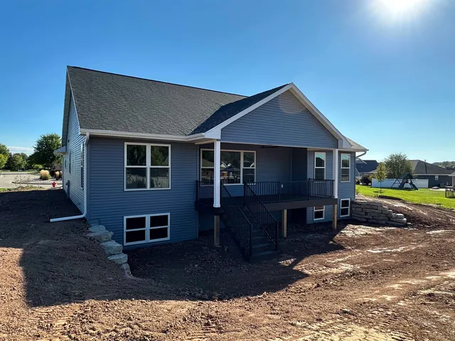 $479,900 | 920 Clover Court, Menasha, WI 54952