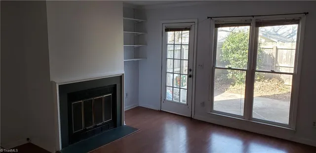 $1,695 | 2538 Cottage Place, Greensboro, NC 27455