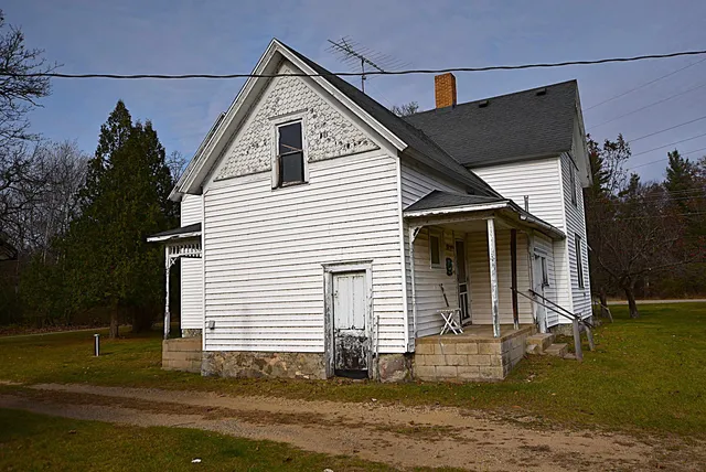 $330,000 | W10523 County Rd C, Hancock, WI 54943