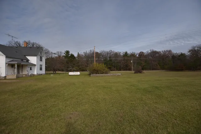 $330,000 | W10523 County Rd C, Hancock, WI 54943