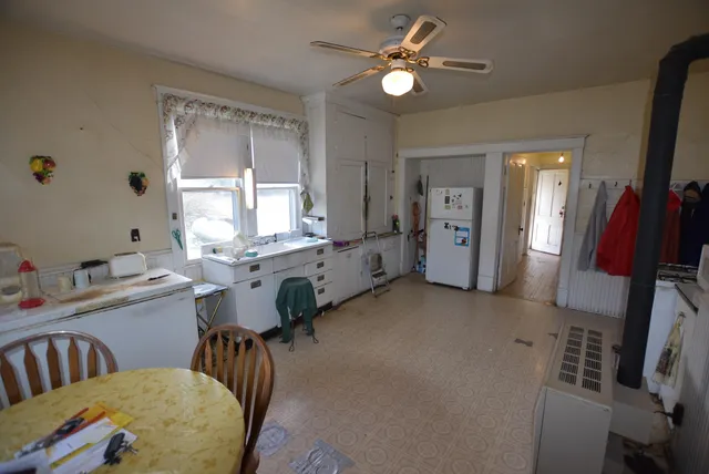 $330,000 | W10523 County Rd C, Hancock, WI 54943