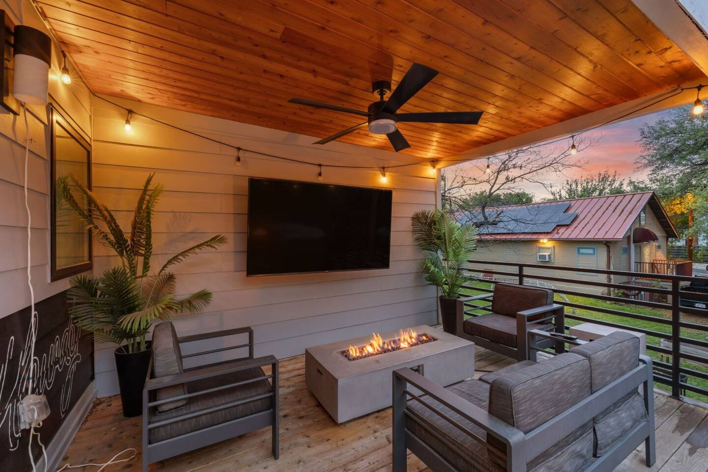 2311 East 8th Street, Unit 2 Austin, TX 78702 - Photo 26 of 37