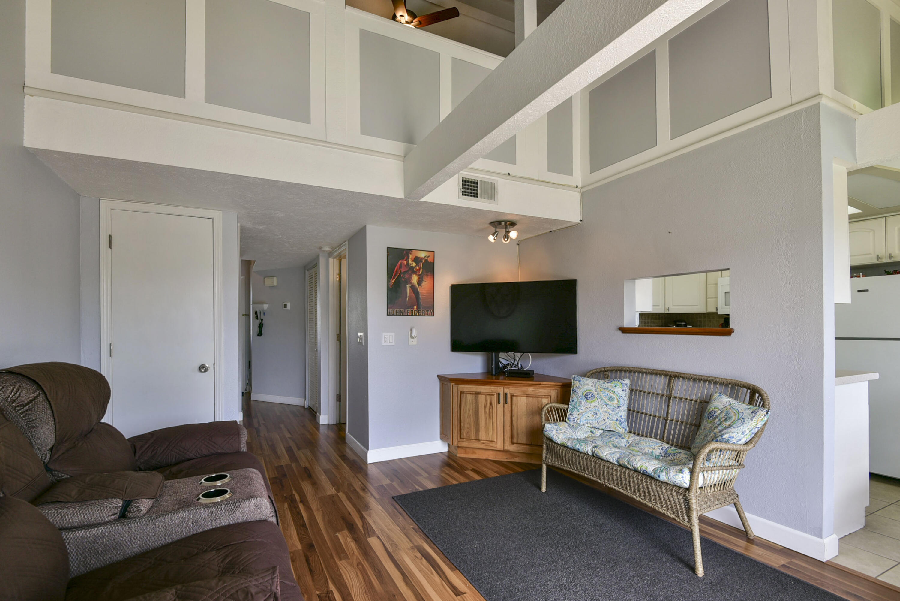 3 Memory Lane, Unit 8 Branson, MO 65616 - Photo 4 of 33 Living area