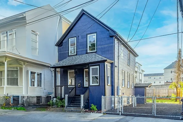 $3,500 | 17 Scott Street, New Bedford, MA 02744