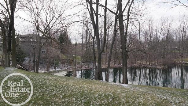 8560 Waumegah Road Clarkston, MI 48348 - Photo 25 of 30