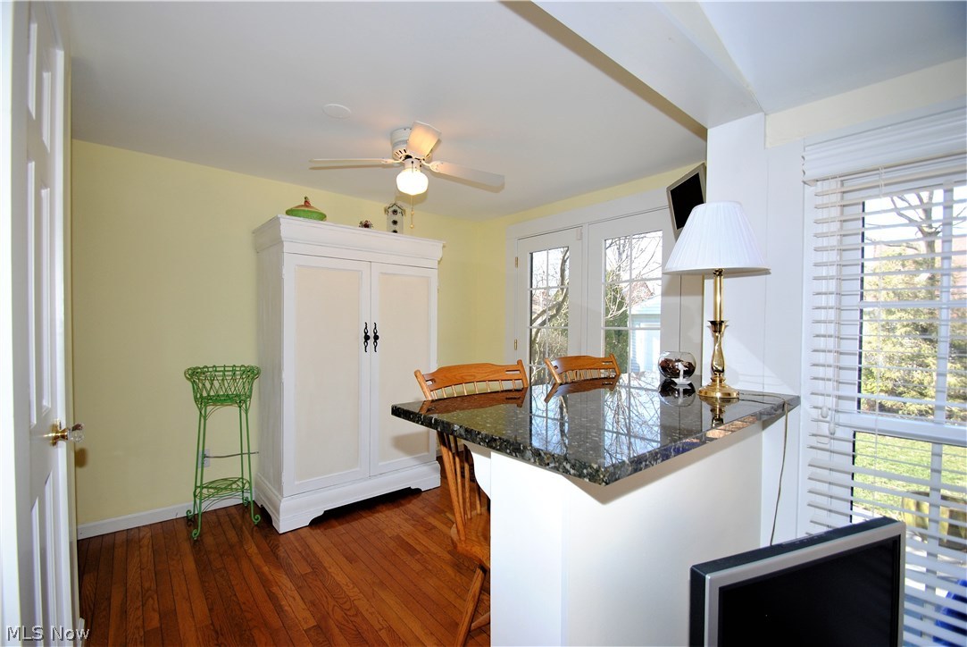 2464 Fenwick Road Cleveland, OH 44118 - Photo 10 of 23 BREAKFAST ROOM STEPS DOWN TO SUN ROOM. INCLUDES POWDER ROOM