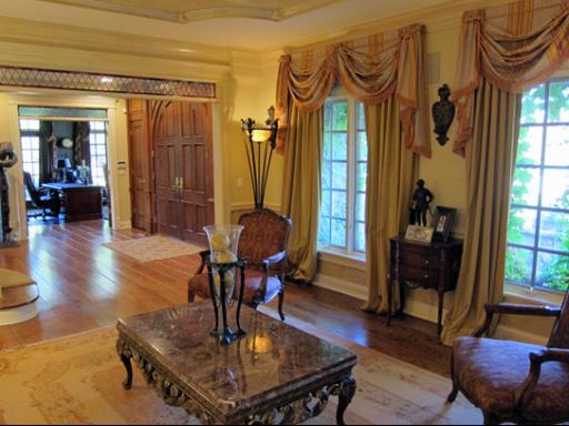 36W439 Hunters Gate Road St. Charles, IL 60175 - Photo 5 of 16