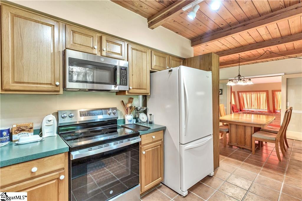 1100 Cherokee Road Townville, SC 29689 - Photo 12 of 34